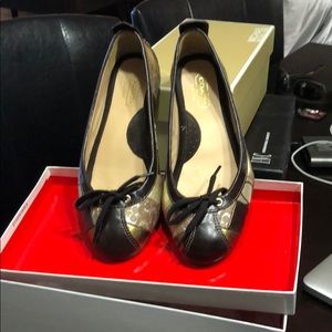Coach flats